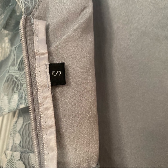 Whimsical formal dress - Picture 4 of 5